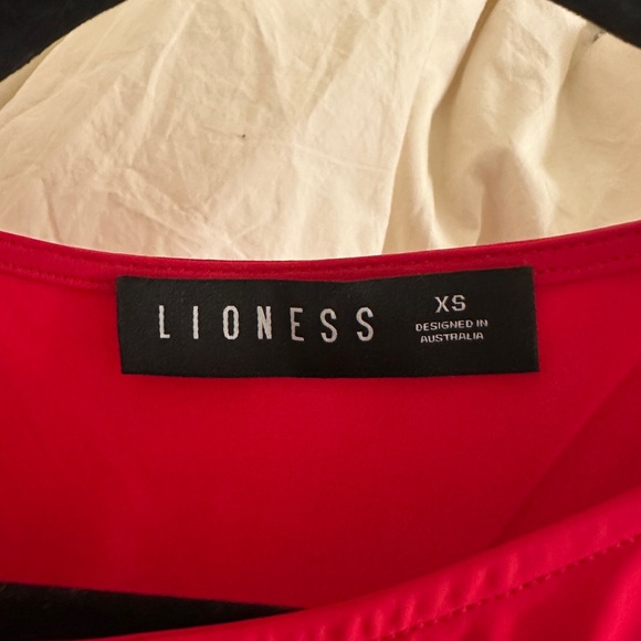 Lioness Rendezvous Red One-Shoulder Ruffle Top - Picture 4 of 4